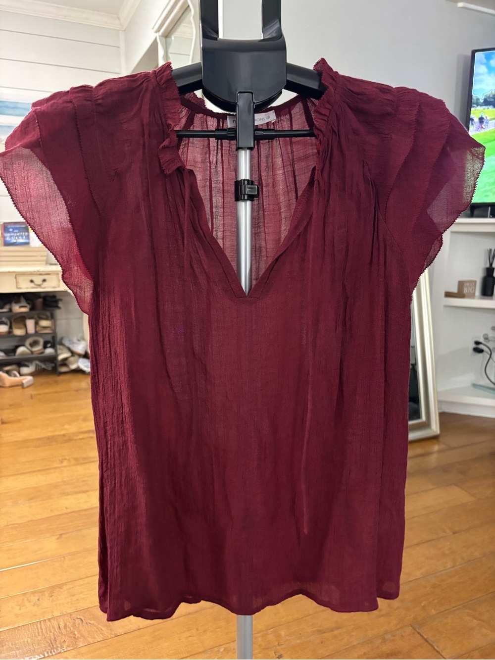 Women's Burgundy Short-Sleeve V-Neck Blouse